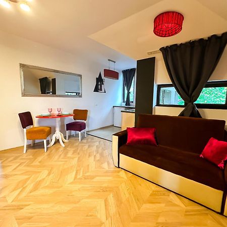 The Vintage - Wonderful Apartment In Best Location ไกรโอวา ภายนอก รูปภาพ