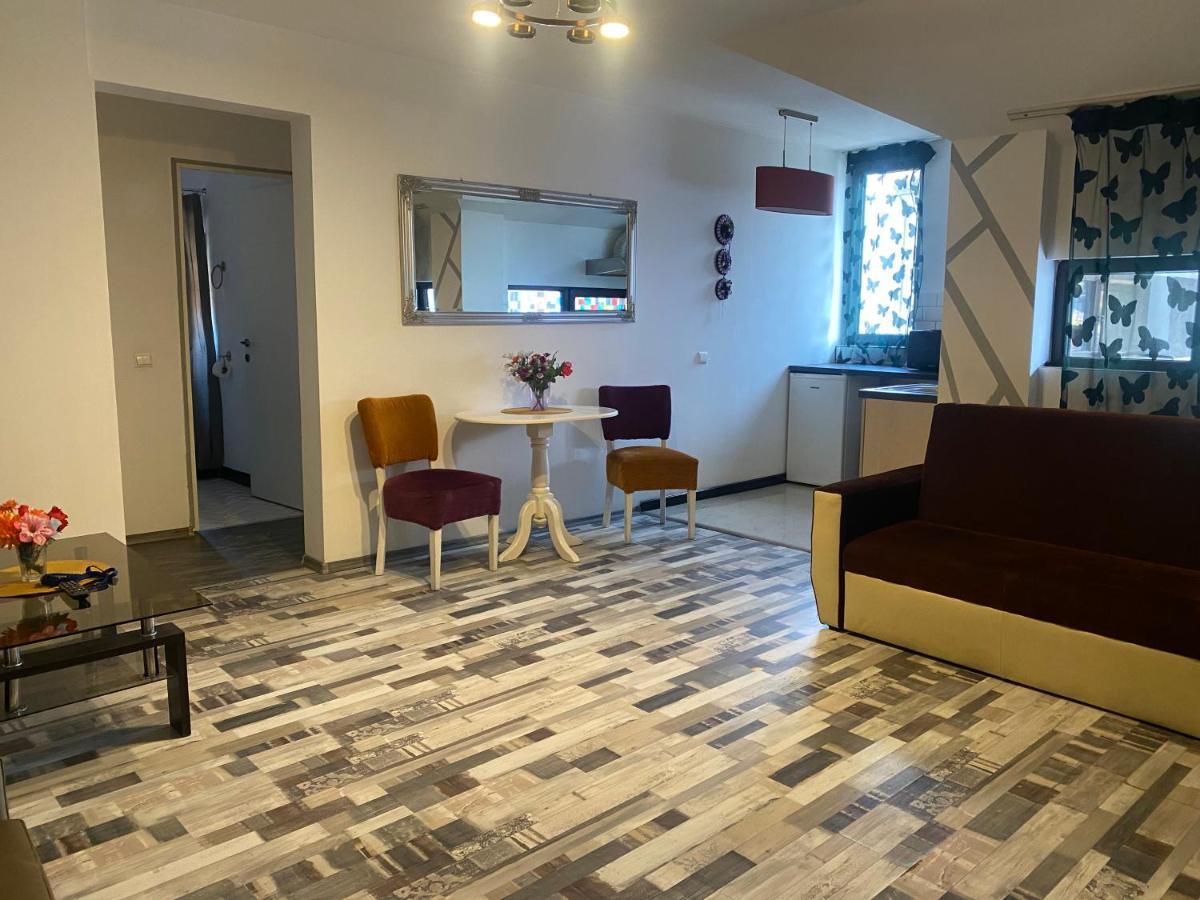 The Vintage - Wonderful Apartment In Best Location ไกรโอวา ภายนอก รูปภาพ