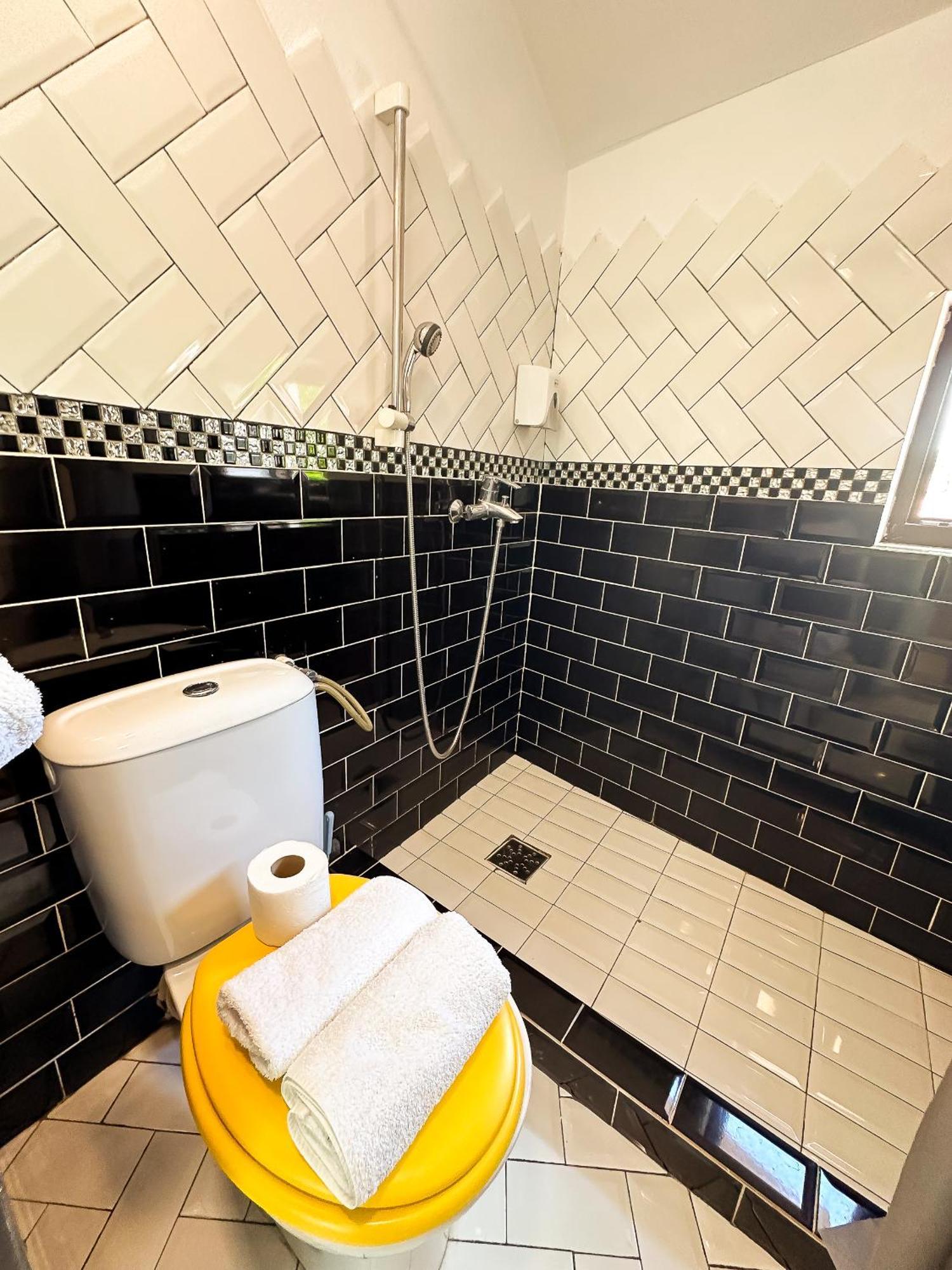 The Vintage - Wonderful Apartment In Best Location ไกรโอวา ภายนอก รูปภาพ