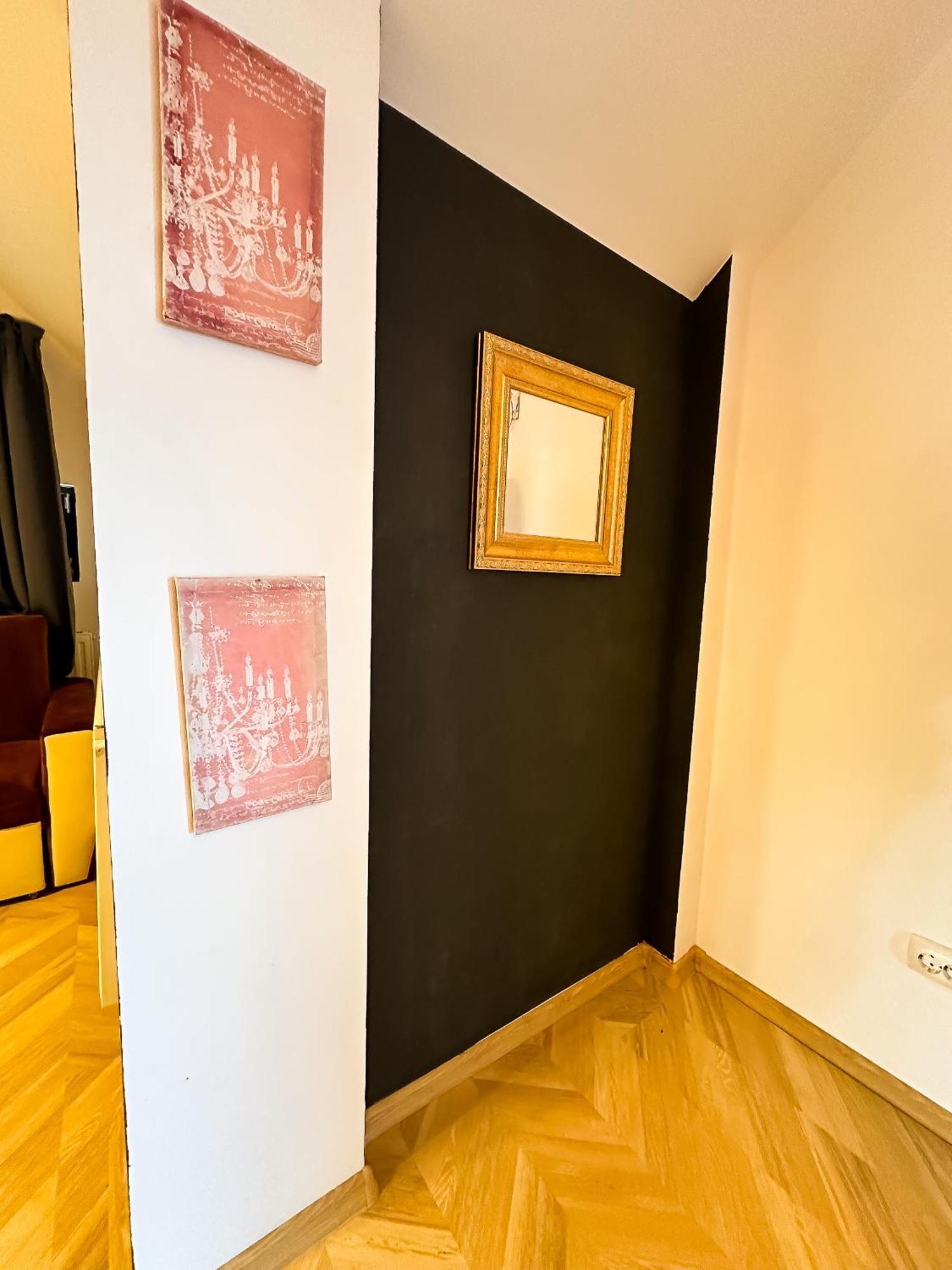 The Vintage - Wonderful Apartment In Best Location ไกรโอวา ภายนอก รูปภาพ